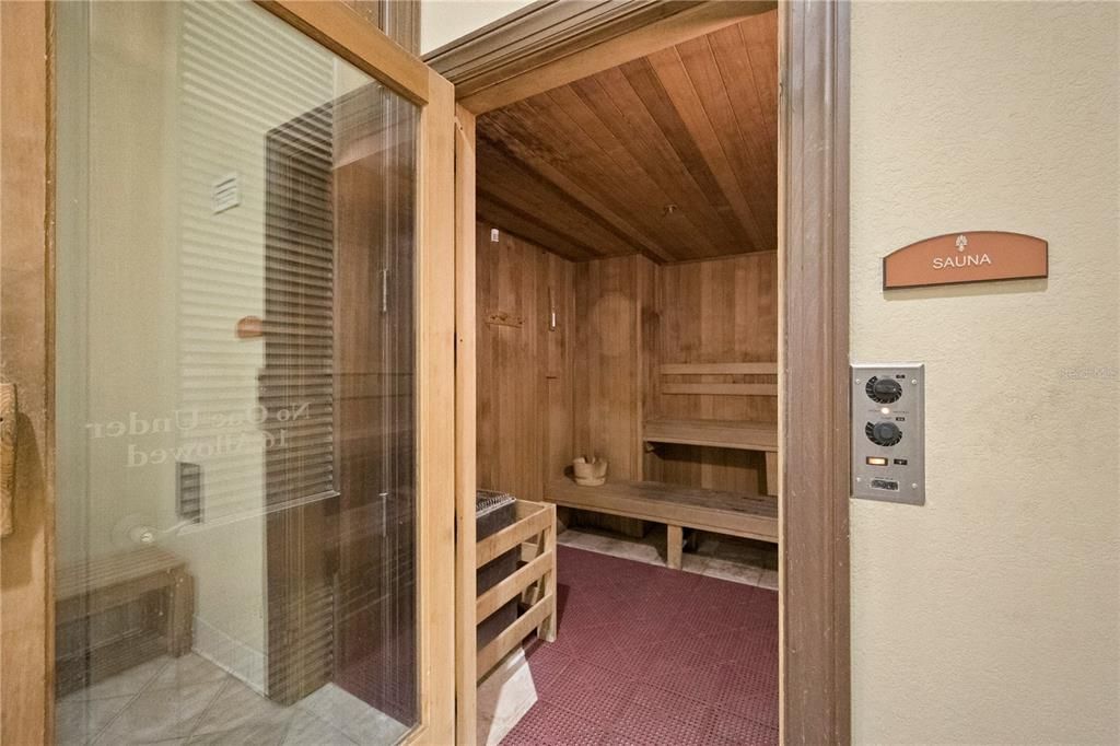 En Venta: $418,000 (3 camas, 2 baños, 2187 Pies cuadrados)