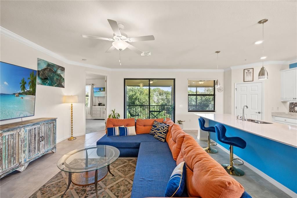 En Venta: $418,000 (3 camas, 2 baños, 2187 Pies cuadrados)