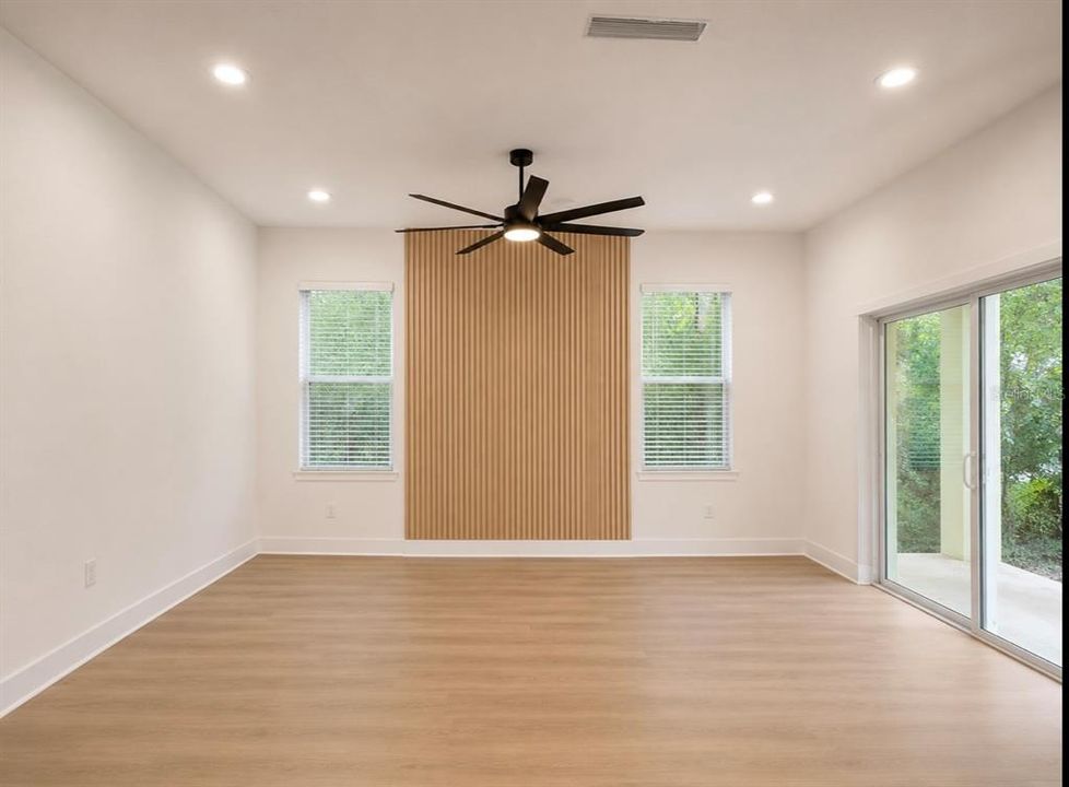 En Venta: $429,900 (4 camas, 3 baños, 1970 Pies cuadrados)