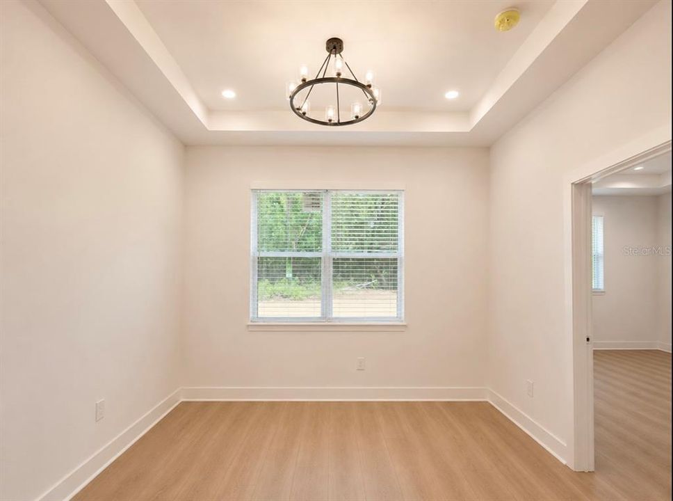En Venta: $429,900 (4 camas, 3 baños, 1970 Pies cuadrados)