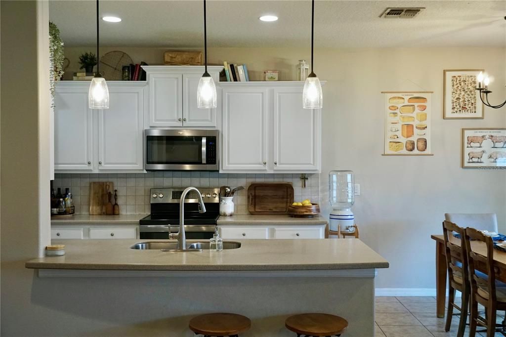 For Sale: $512,000 (4 beds, 2 baths, 2070 Square Feet)