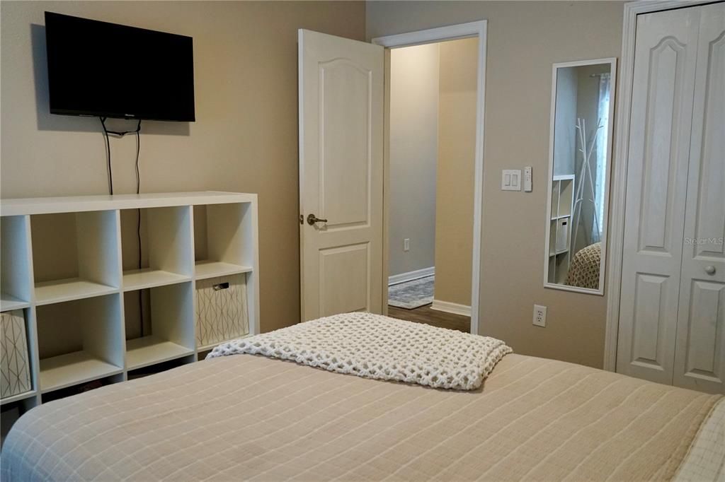 For Sale: $512,000 (4 beds, 2 baths, 2070 Square Feet)