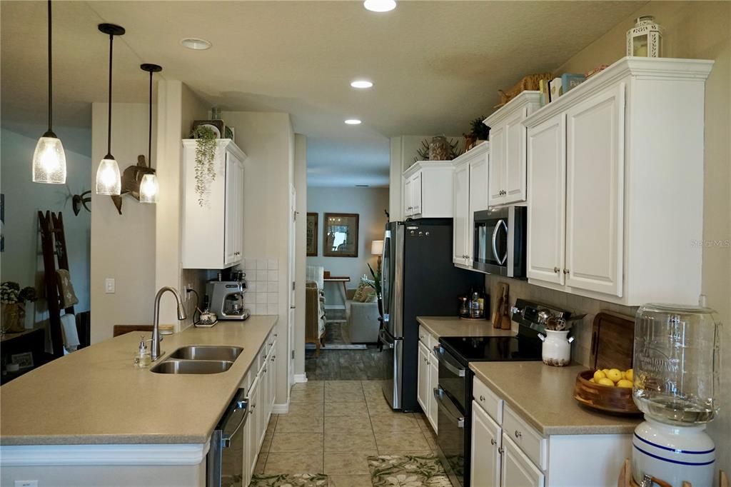 For Sale: $512,000 (4 beds, 2 baths, 2070 Square Feet)