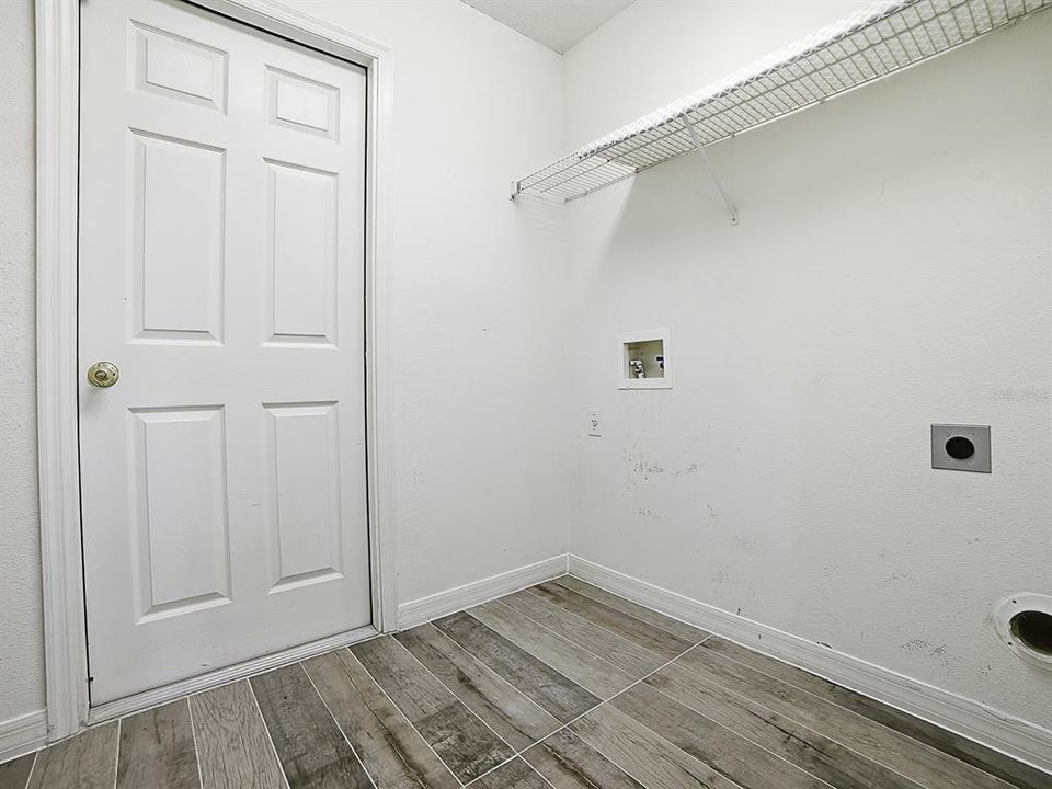 На продажу: $279,900 (3 спален, 2 ванн, 1528 Квадратных фут)