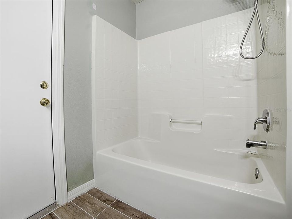 На продажу: $279,900 (3 спален, 2 ванн, 1528 Квадратных фут)