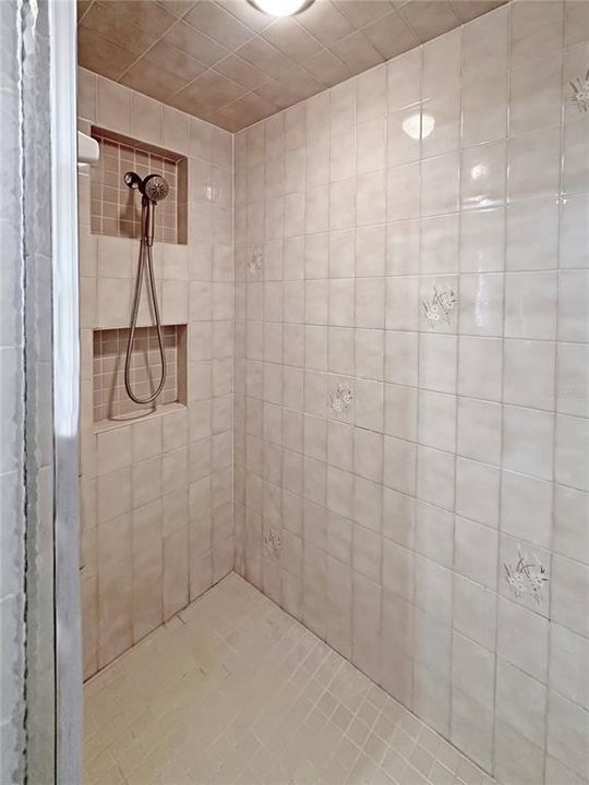 На продажу: $475,000 (4 спален, 2 ванн, 2830 Квадратных фут)