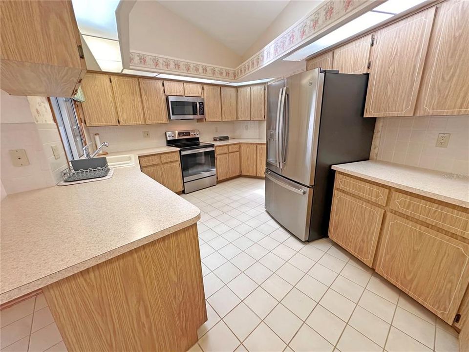 На продажу: $475,000 (4 спален, 2 ванн, 2830 Квадратных фут)