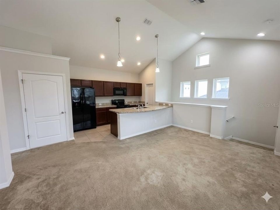For Sale: $1,250,000 (7 beds, 5 baths, 4405 Square Feet)