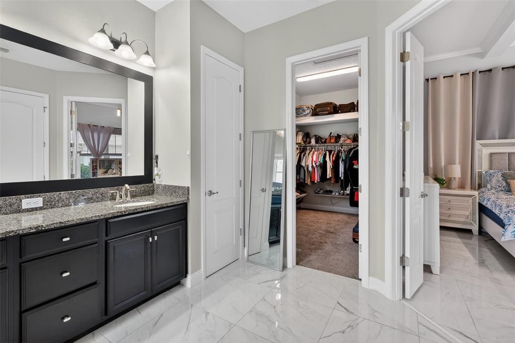 For Sale: $1,250,000 (7 beds, 5 baths, 4405 Square Feet)