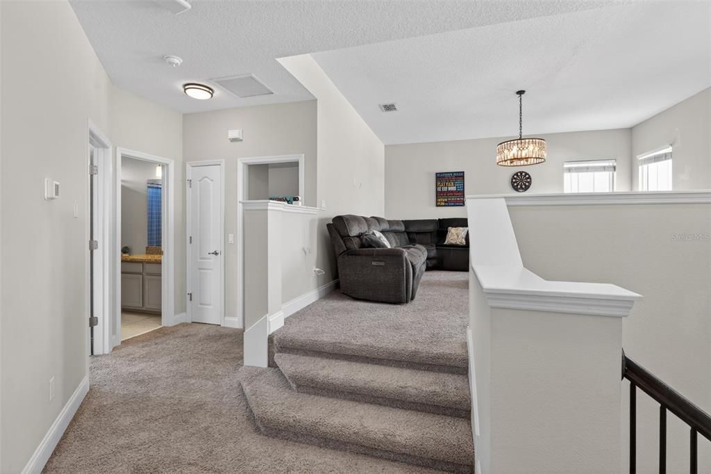 For Sale: $1,250,000 (7 beds, 5 baths, 4405 Square Feet)