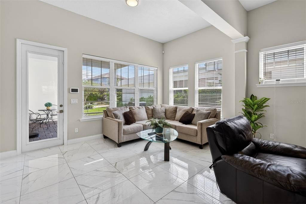 For Sale: $1,250,000 (7 beds, 5 baths, 4405 Square Feet)