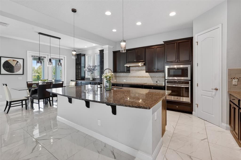 For Sale: $1,250,000 (7 beds, 5 baths, 4405 Square Feet)