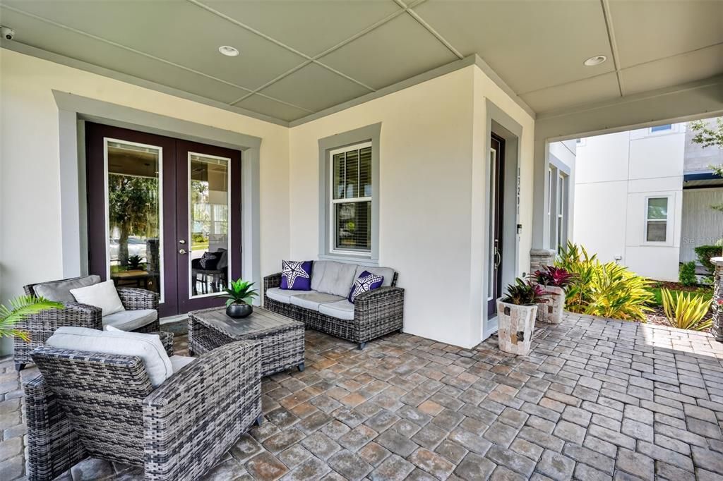 For Sale: $1,250,000 (7 beds, 5 baths, 4405 Square Feet)