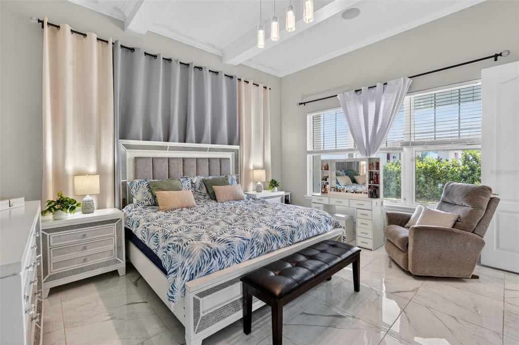 For Sale: $1,250,000 (7 beds, 5 baths, 4405 Square Feet)