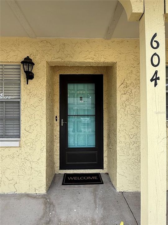 For Sale: $178,900 (2 beds, 2 baths, 935 Square Feet)