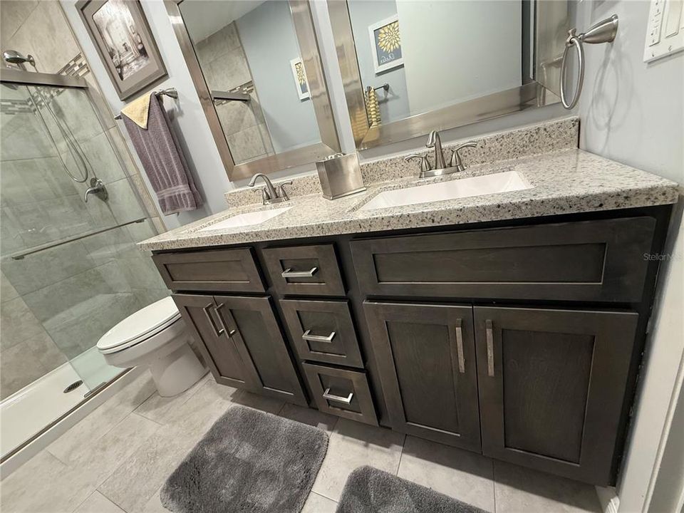 For Sale: $178,900 (2 beds, 2 baths, 935 Square Feet)