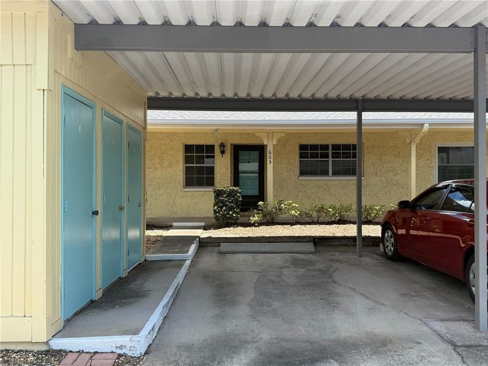 For Sale: $178,900 (2 beds, 2 baths, 935 Square Feet)