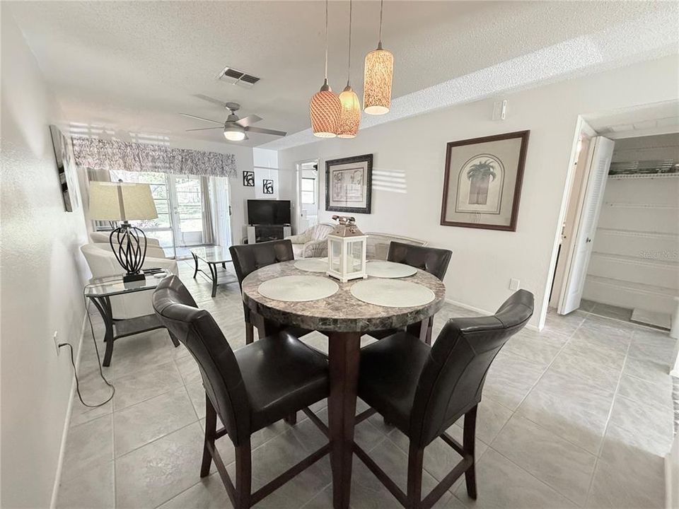 For Sale: $178,900 (2 beds, 2 baths, 935 Square Feet)
