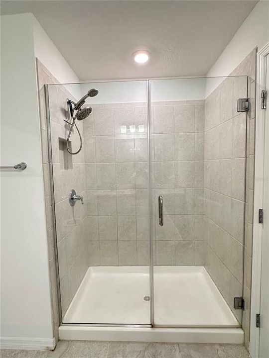 For Rent: $2,950 (4 beds, 3 baths, 2203 Square Feet)