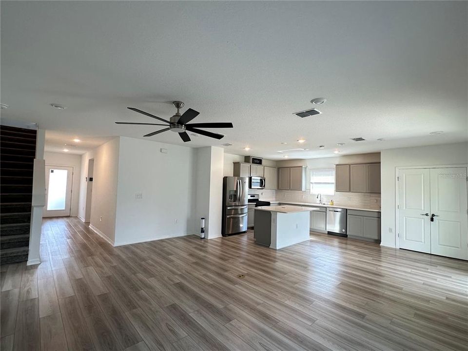 For Rent: $2,950 (4 beds, 3 baths, 2203 Square Feet)