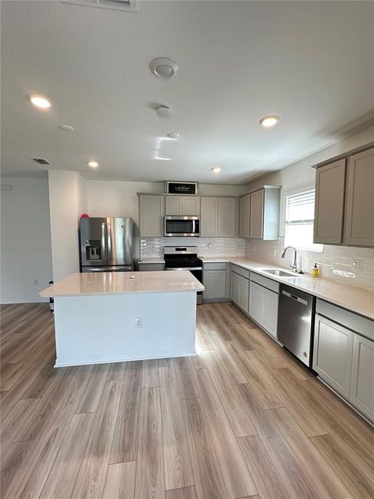 For Rent: $2,950 (4 beds, 3 baths, 2203 Square Feet)