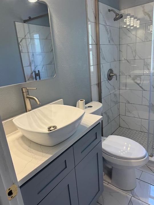 For Rent: $1,700 (3 beds, 1 baths, 672 Square Feet)