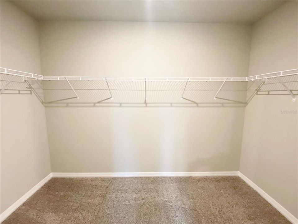 En Venta: $394,000 (4 camas, 2 baños, 1840 Pies cuadrados)
