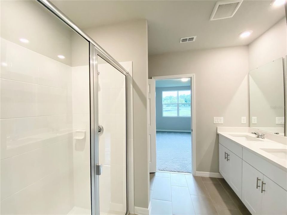 En Venta: $394,000 (4 camas, 2 baños, 1840 Pies cuadrados)