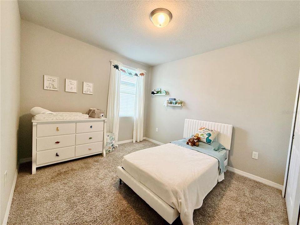 En Venta: $394,000 (4 camas, 2 baños, 1840 Pies cuadrados)
