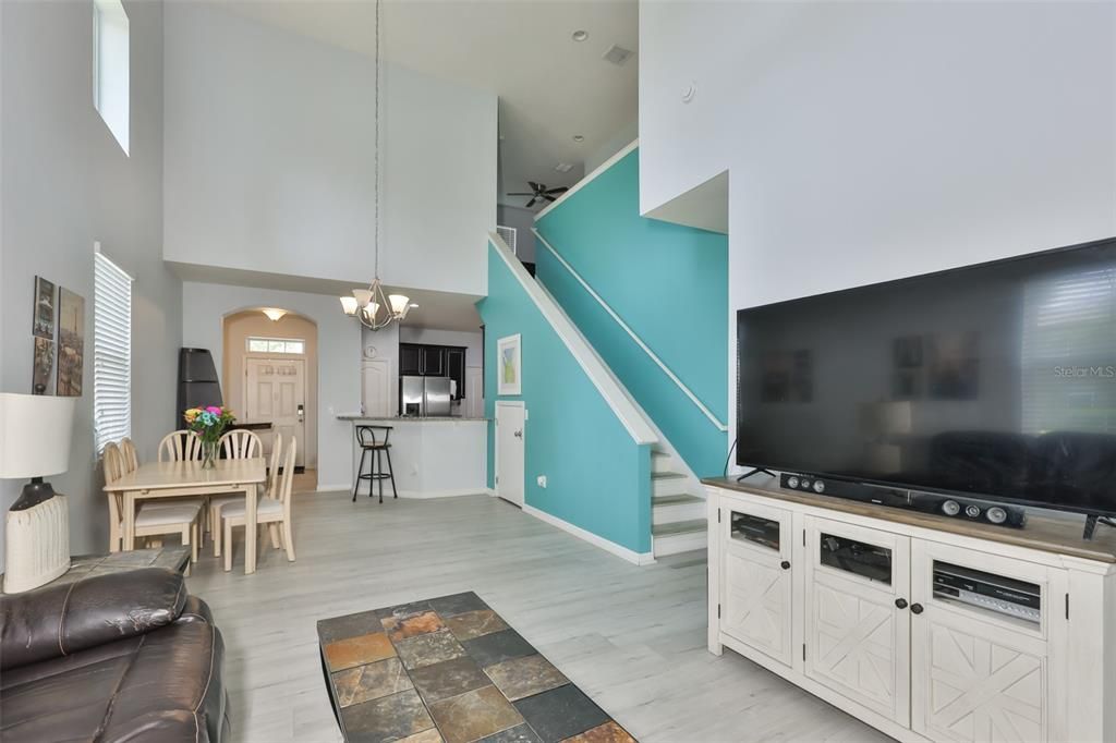 На продажу: $329,900 (3 спален, 2 ванн, 1860 Квадратных фут)