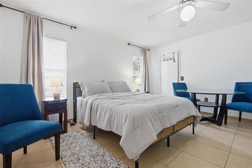 En Renta: $2,400 (3 camas, 2 baños, 1880 Pies cuadrados)
