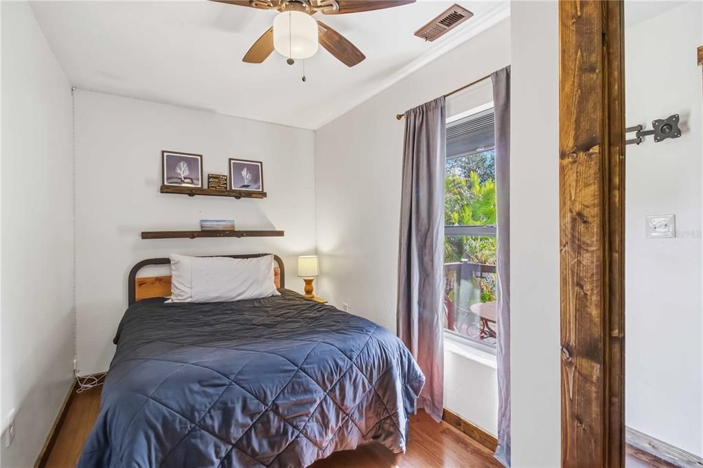 For Sale: $359,000 (3 beds, 2 baths, 1161 Square Feet)