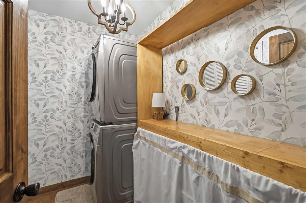 For Sale: $359,000 (3 beds, 2 baths, 1161 Square Feet)