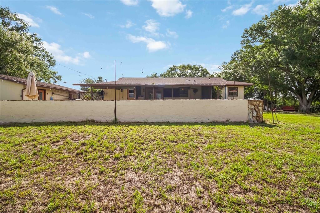 For Sale: $359,000 (3 beds, 2 baths, 1161 Square Feet)