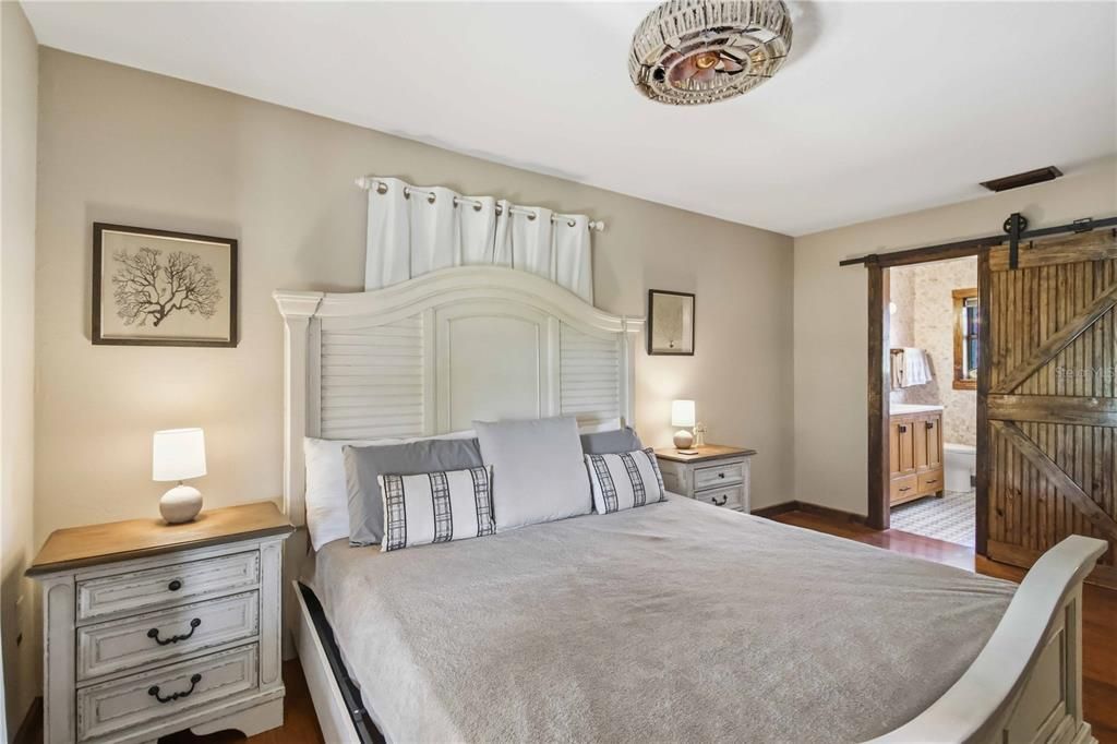 For Sale: $359,000 (3 beds, 2 baths, 1161 Square Feet)