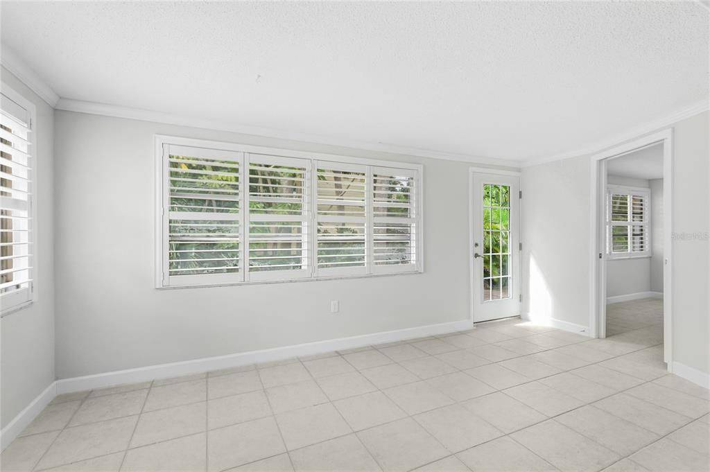 En Venta: $379,900 (2 camas, 2 baños, 1427 Pies cuadrados)