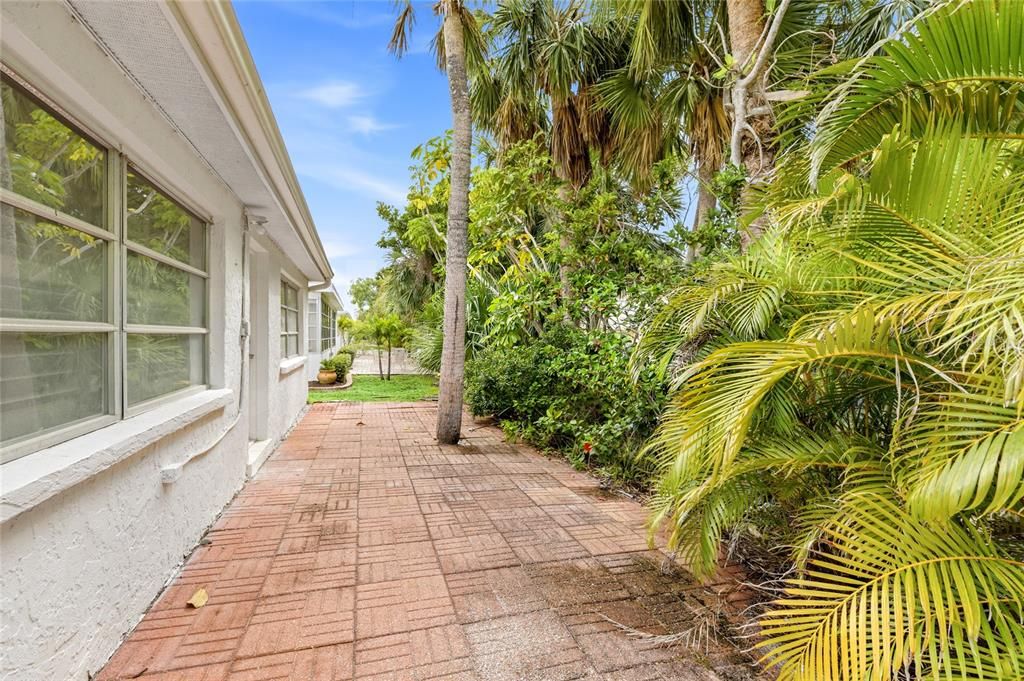 En Venta: $379,900 (2 camas, 2 baños, 1427 Pies cuadrados)