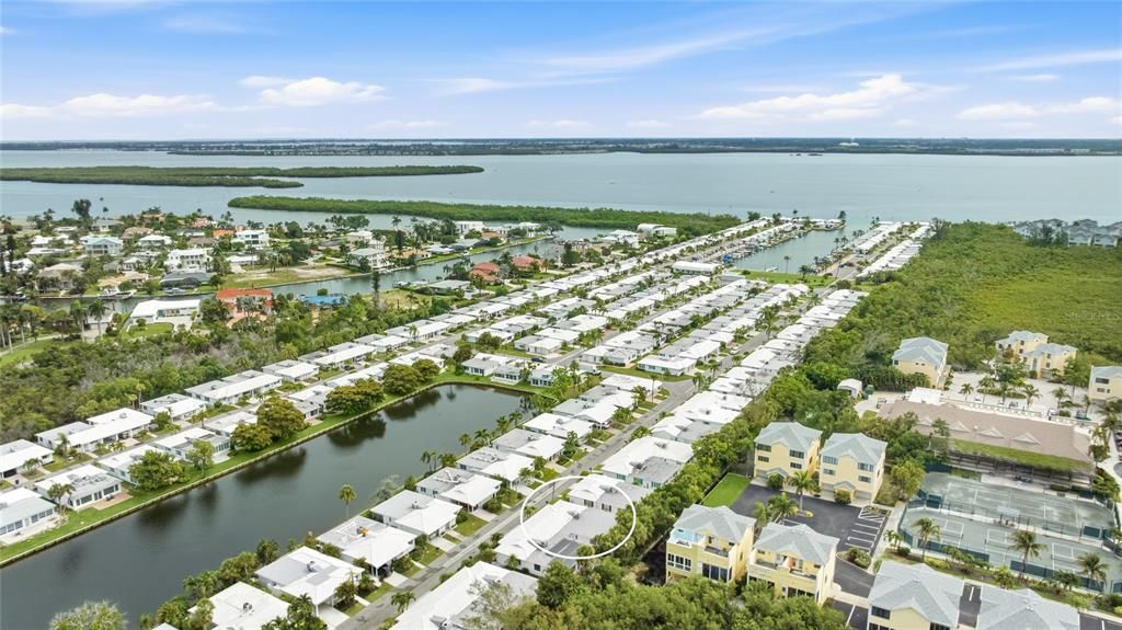En Venta: $379,900 (2 camas, 2 baños, 1427 Pies cuadrados)
