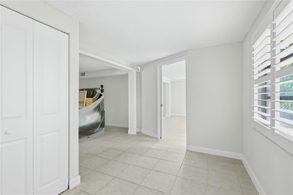En Venta: $379,900 (2 camas, 2 baños, 1427 Pies cuadrados)