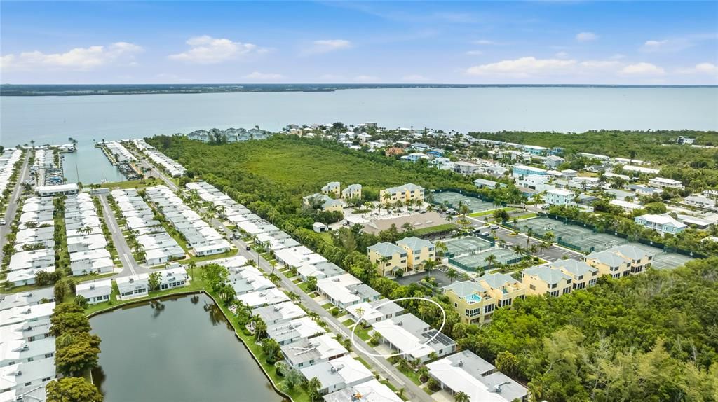 En Venta: $379,900 (2 camas, 2 baños, 1427 Pies cuadrados)