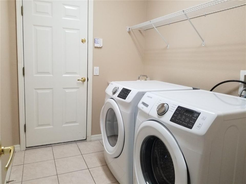 В аренду: $2,680 (4 спален, 2 ванн, 2080 Квадратных фут)