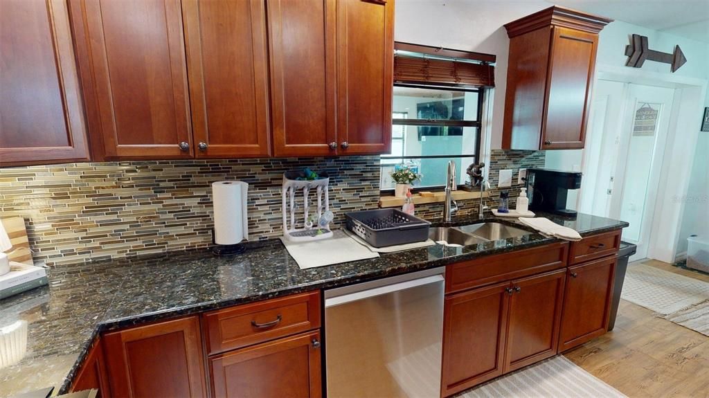 Active With Contract: $449,900 (3 beds, 2 baths, 1552 Square Feet)