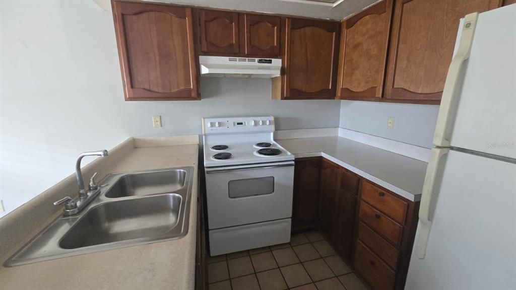 В аренду: $1,150 (1 спален, 1 ванн, 715 Квадратных фут)