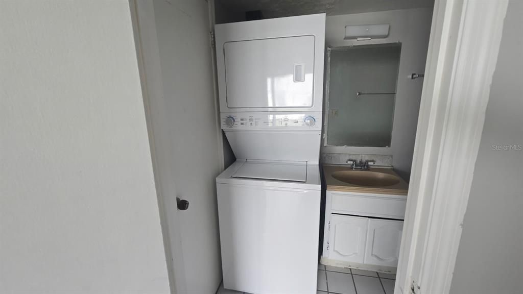 В аренду: $1,150 (1 спален, 1 ванн, 715 Квадратных фут)