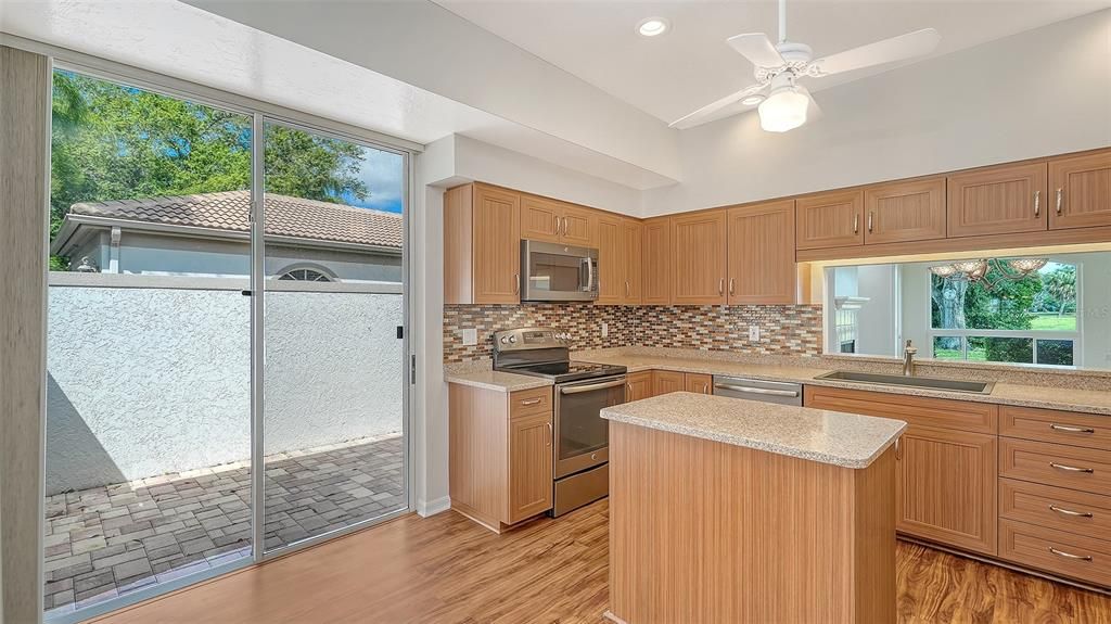 Active With Contract: $439,000 (3 beds, 2 baths, 1928 Square Feet)