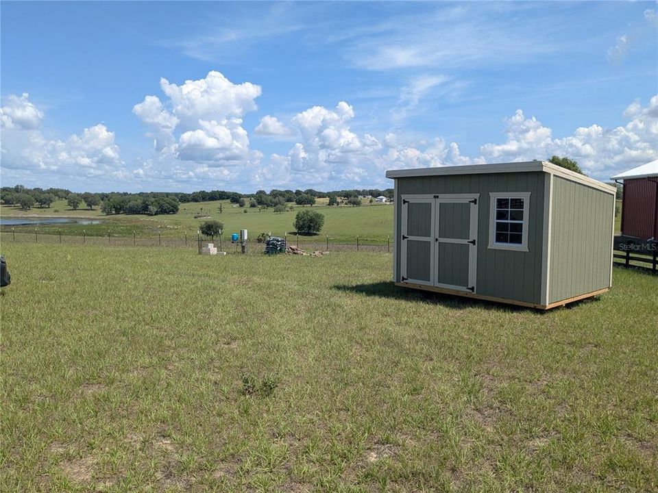 En Venta: $300,000 (4.21 acres)