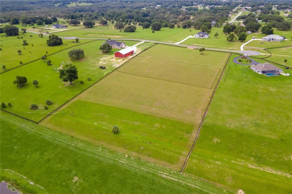 En Venta: $300,000 (4.21 acres)