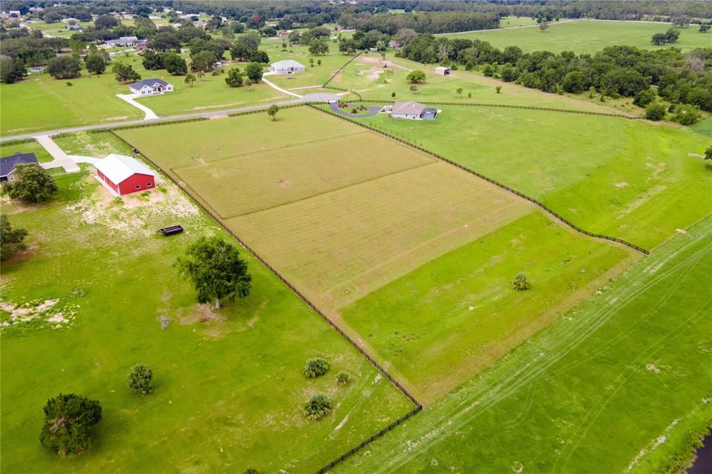 En Venta: $300,000 (4.21 acres)