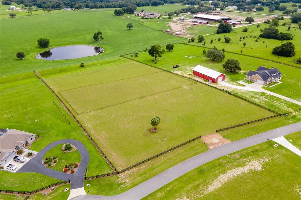 En Venta: $300,000 (4.21 acres)