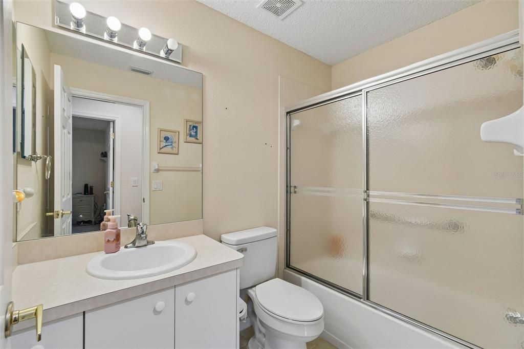 For Sale: $340,000 (2 beds, 2 baths, 1818 Square Feet)
